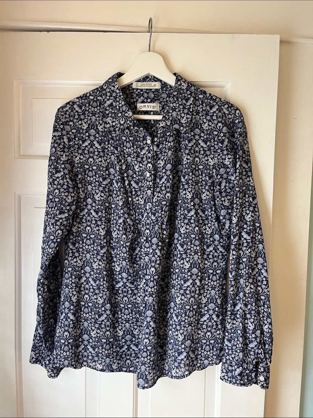 Orvis Navy and White Floral Button-Down 100%Cotton Shirt